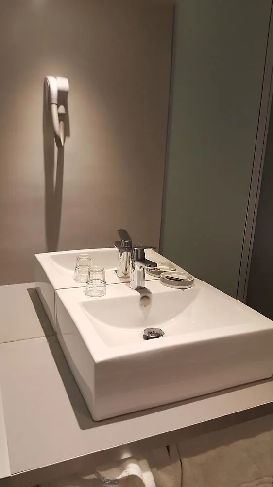 Pratic Hotel Parigi