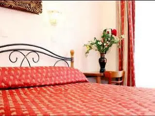 فندق براتيك باريس